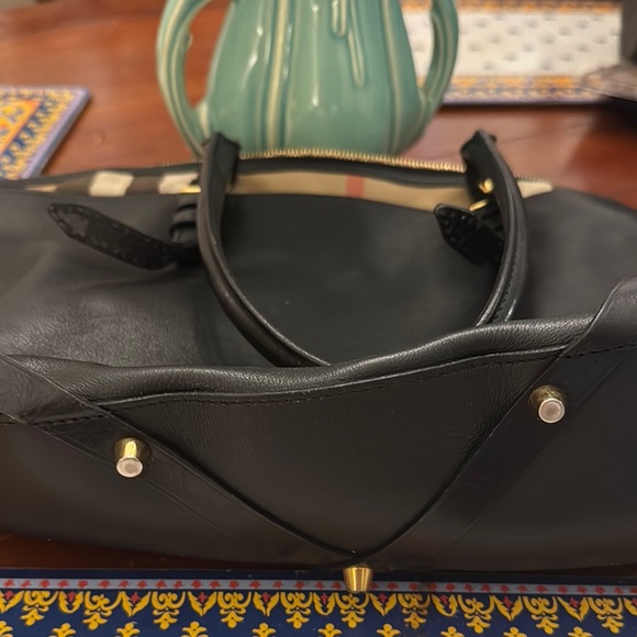Burberry Black Leather Bag Authentic - Picture 11 of 11